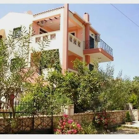 Vasso Maisonette Holiday home *